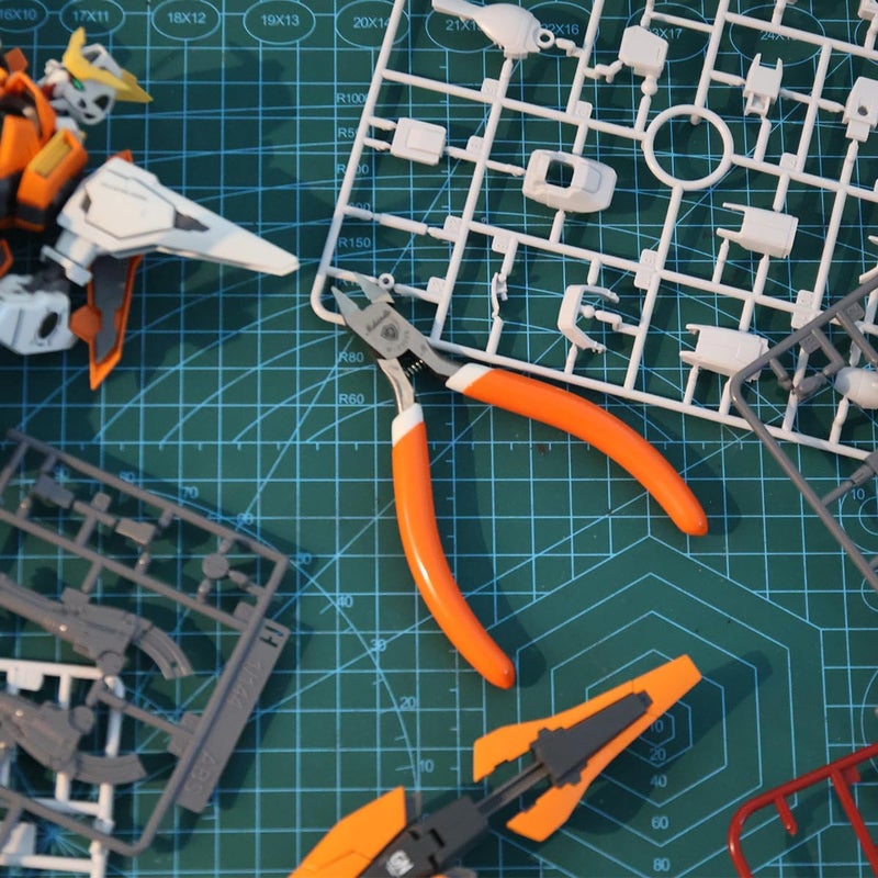 mshandto Model Nippers Ultra Thin Single Blade Gundam Nippers Sprue Cutter Hobby Nippers, Model Kit Nippers for Plastic Gunpla Model Building with Protective Cover Spring (Classic Orange) - Image 2